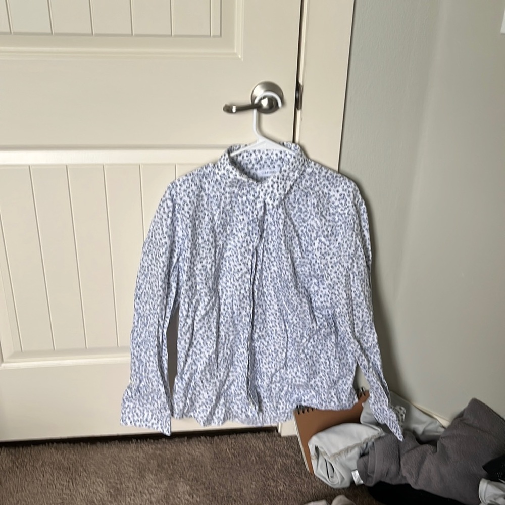 Dress shirt Xl, 17.5 inch neck